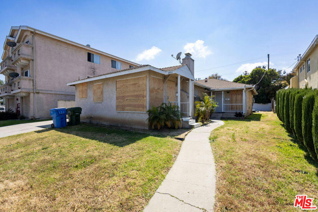 8931 RAMSGATE AVE, LOS ANGELES, CA 90045, photo 1 of 9