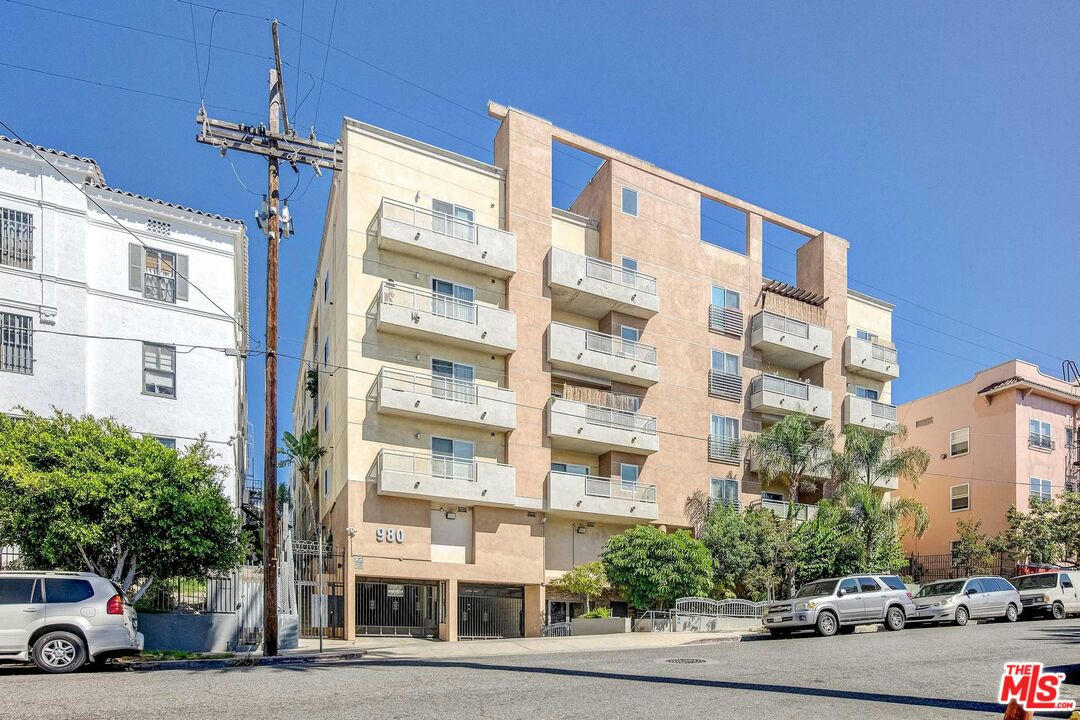 980 S OXFORD AVE UNIT 103, LOS ANGELES, CA 90006, photo 1 of 23