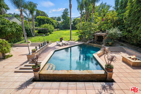 Sherman Oaks, Los Angeles, CA Homes with Pools