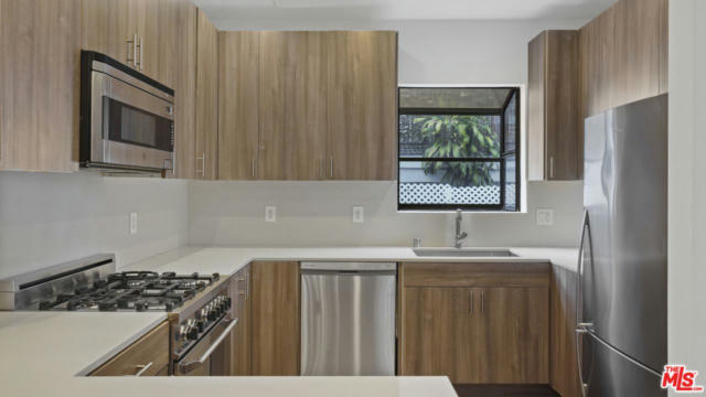 1007 N SAN VICENTE BLVD, WEST HOLLYWOOD, CA 90069, photo 4 of 8
