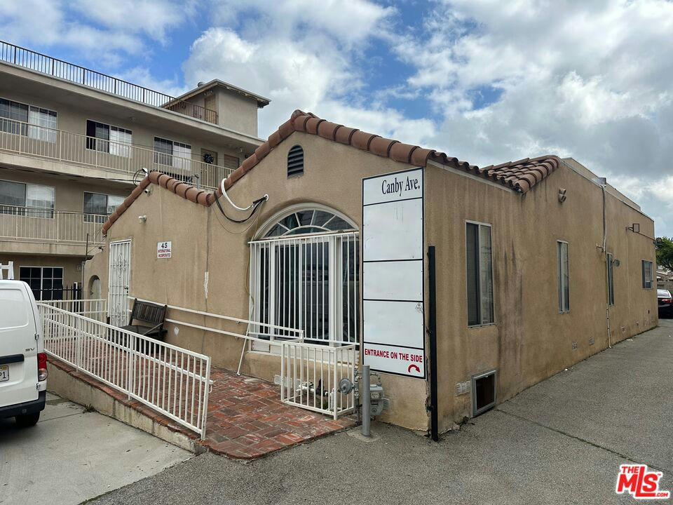 7304 CANBY AVE UNIT C, RESEDA, CA 91335, photo 1 of 10
